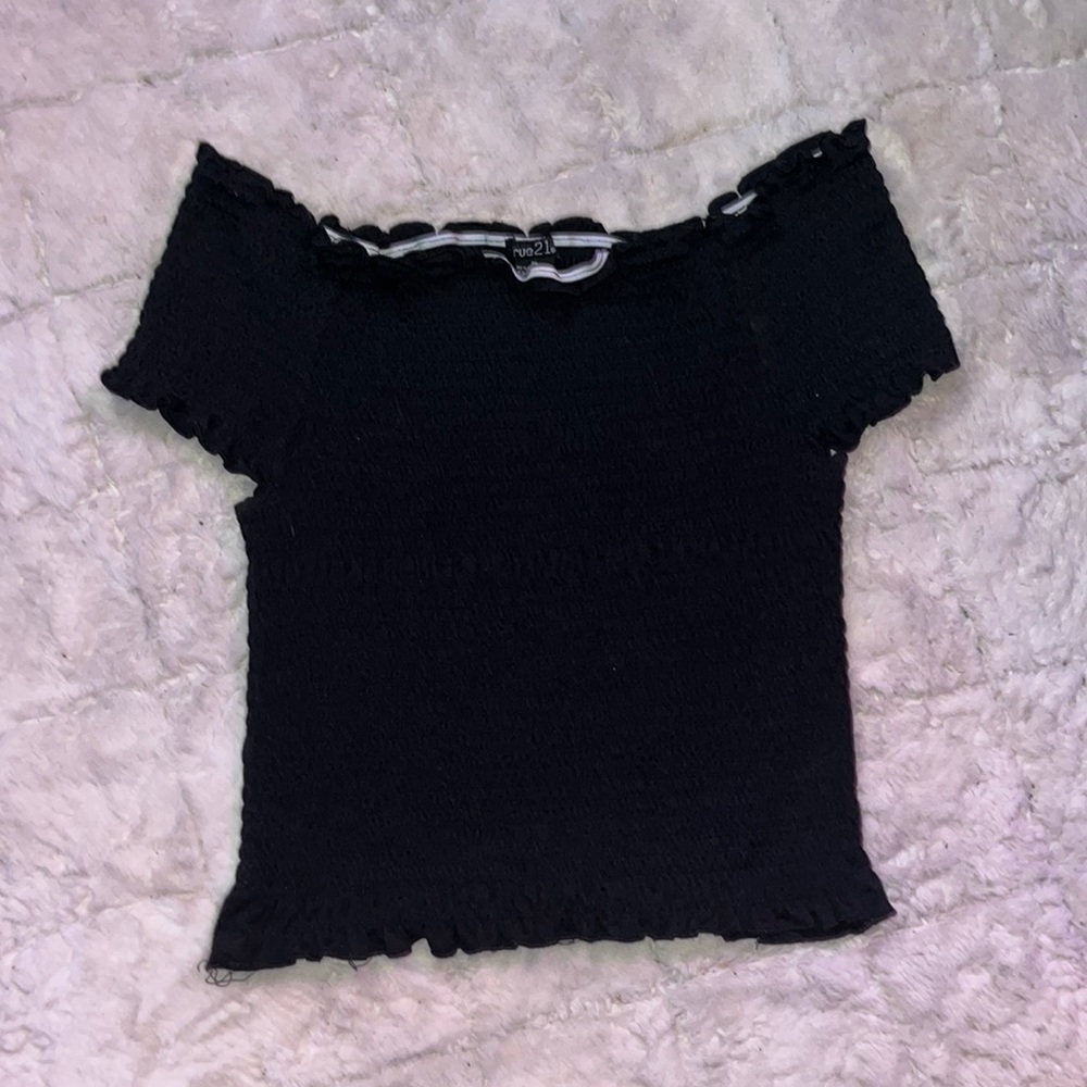 shoulder sleeve rue 21 XL black fitted crop top